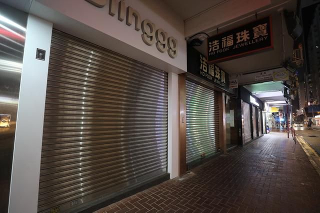 香港警方和市民“聯合大作戰”,暴徒這次慘敗!民眾還自發清路障