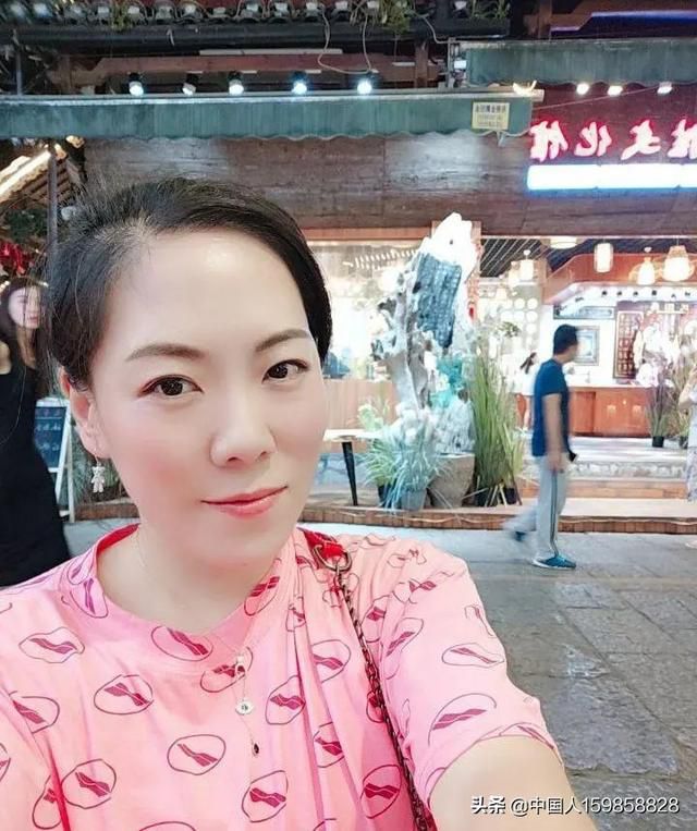 “世界那麼大,我想去看看”那位放棄鐵飯碗的女教師,現狀如何?