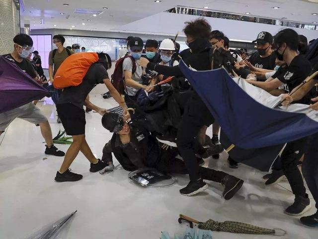 香港萬分危急之際,美國還在不斷加碼,華春瑩痛斥:香港不用操心