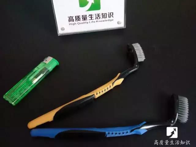 舊牙刷千萬不要扔,她用打火機輕輕一燒,奇蹟出現了…