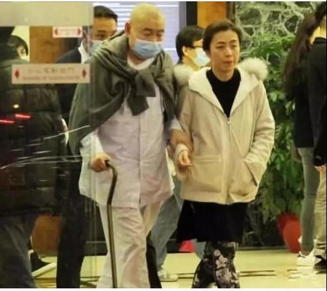 甘比:齙牙凸嘴貧民女孩逆襲香港女首富,劉鑾雄一輩子在替她打工