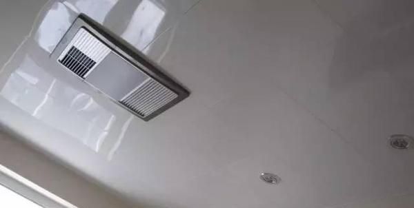 衞生間安裝暖風機還是燈泡浴霸?看完這篇你就明白了
