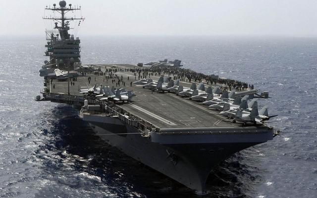 美軍航空母艦過海峽時,遭到20艘伊朗快艇追擊,張召忠又説對了?