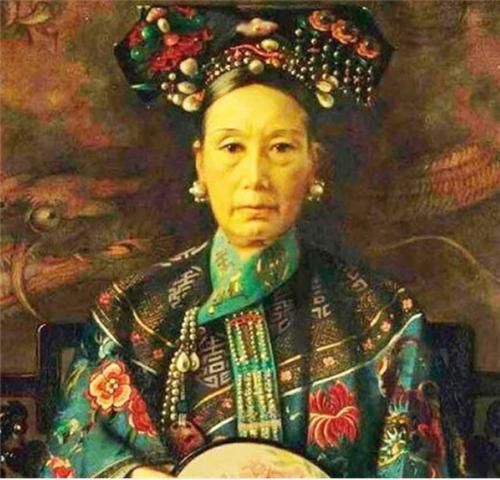 清朝宮女脖子上為什麼掛條白絹？不是為保暖，居然是為了方便皇帝 – 頭條新聞