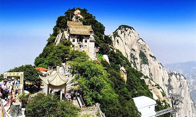 國內“最著名”的10座大山,如果你爬過了三座,只能算是及格