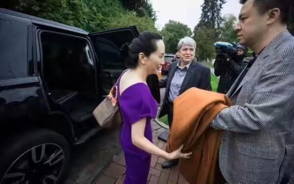 孟晚舟新近生活照曝光, 富豪老公浮出水面, 567天不離不棄很暖心 – 頭條新聞