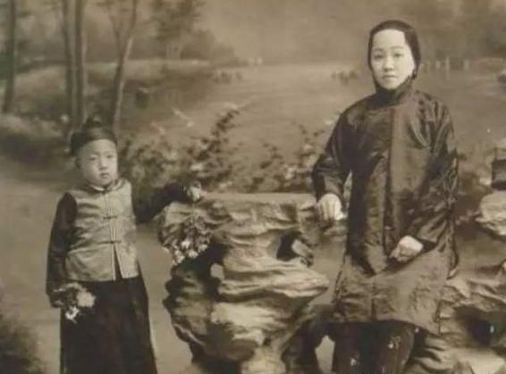 罕見老照片 臨死前的女囚犯面無表情 圖四是孫中山的日本妻子 頭條新聞