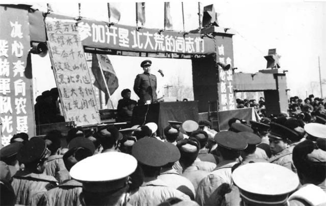 開國上將王震:新疆重生的大功臣 – 頭條新聞