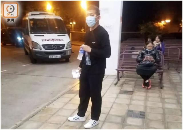 港警又遇襲,14歲少女被捕