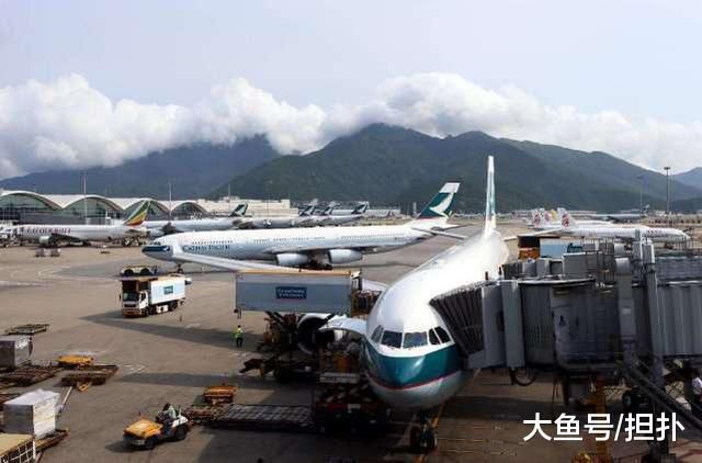 香港機場一年旅客7千萬,國泰航空佔了8成,只有他才能戰勝國泰