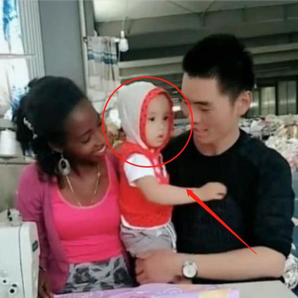 中國小夥娶非洲姑娘,生下的混血寶啥膚色?這顏色真讓人意外