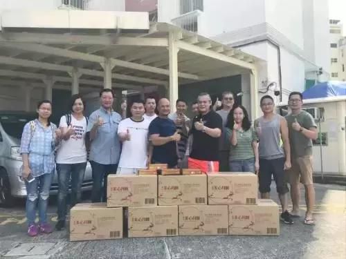光頭劉Sir收到內地網友送的月餅,説了這麼一句...