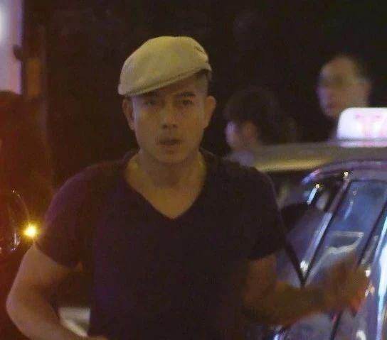 保鏢全程把守!54歲郭富城帶妻女去吃麻辣火鍋:進店即入貴賓包廂