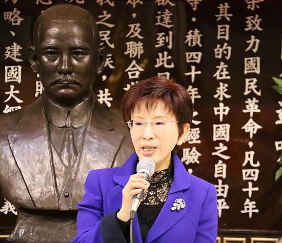 馬英九:洪秀柱勇氣可佩、志氣可嘉 支持她