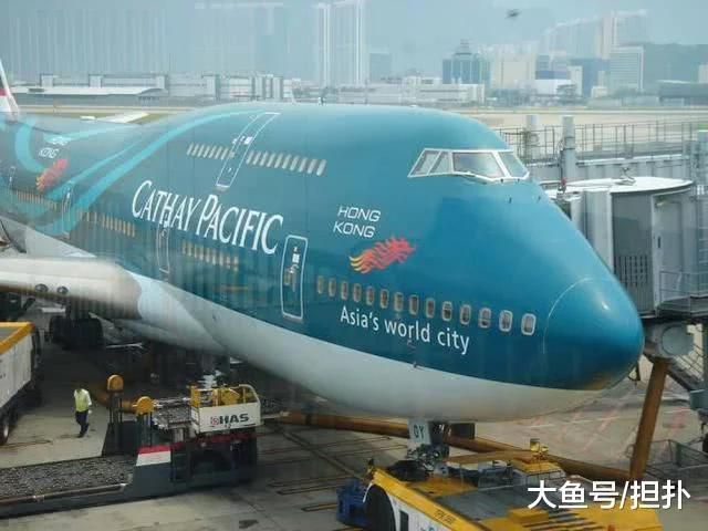 香港機場一年旅客7千萬,國泰航空佔了8成,只有他才能戰勝國泰